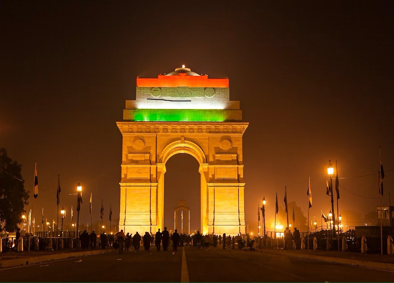Delhi sightseeing taxi package by Sky Cabs India