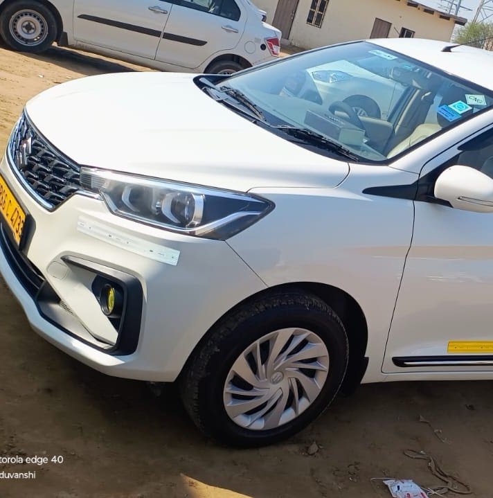 Maruti Ertiga taxi service Gurgaon by Sky Cabs India